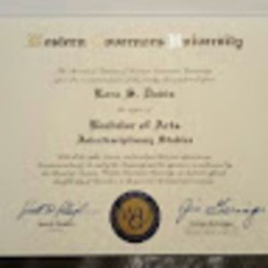 Meet your Posher, Lora